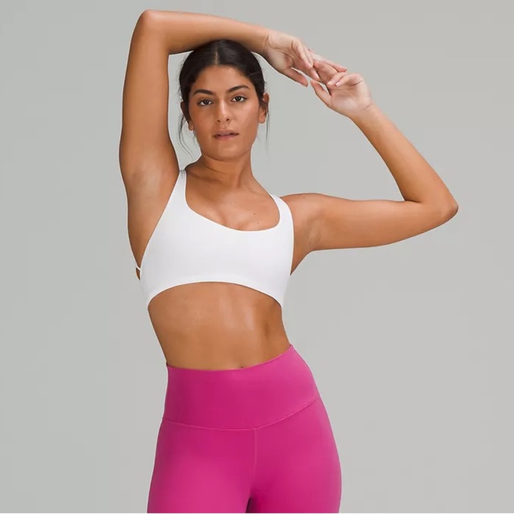 Lululemon Free to Be bra